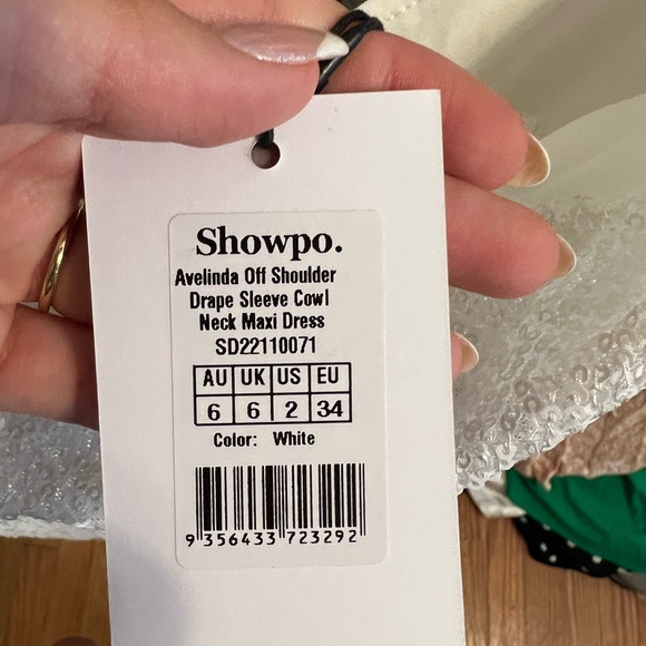 Dress - Picture 7 of 7